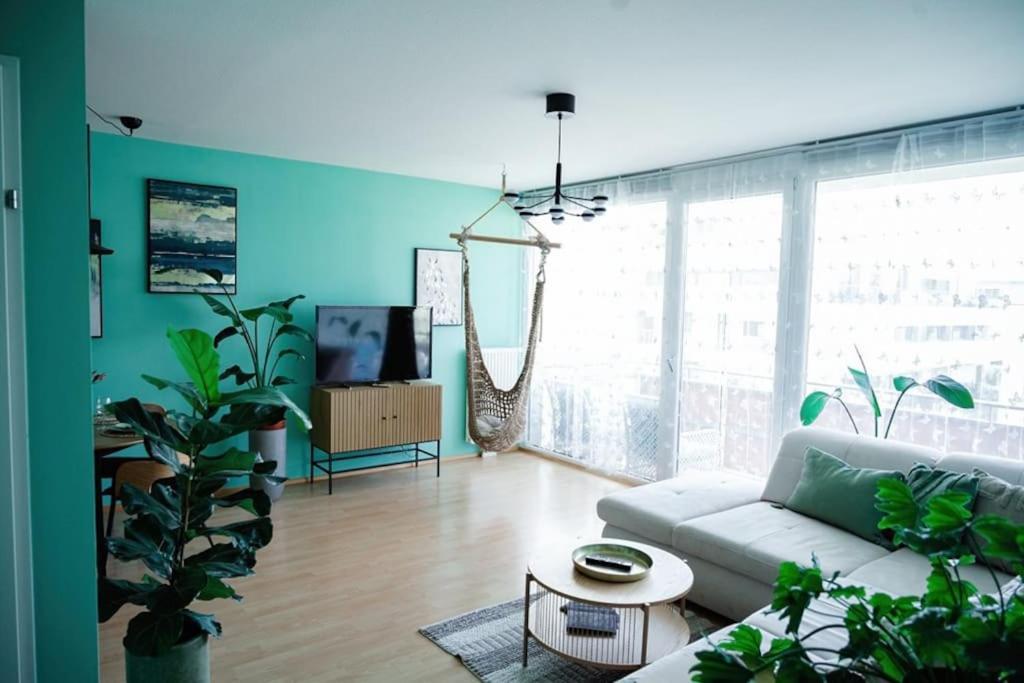 Boho-Chic-Wohnung Neusiedl นอยซีเดิลอัมเซ ภายนอก รูปภาพ